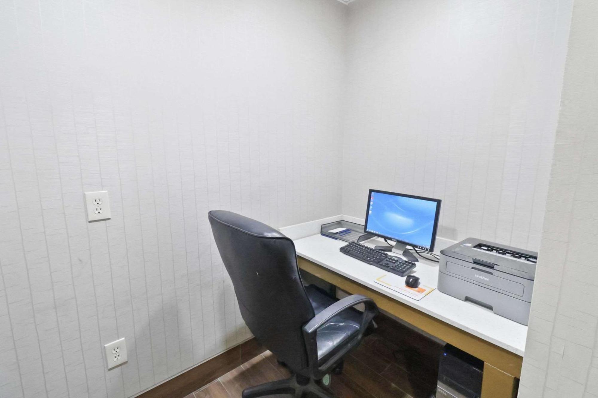 Comfort Inn Dunn Near I-95 Ngoại thất bức ảnh